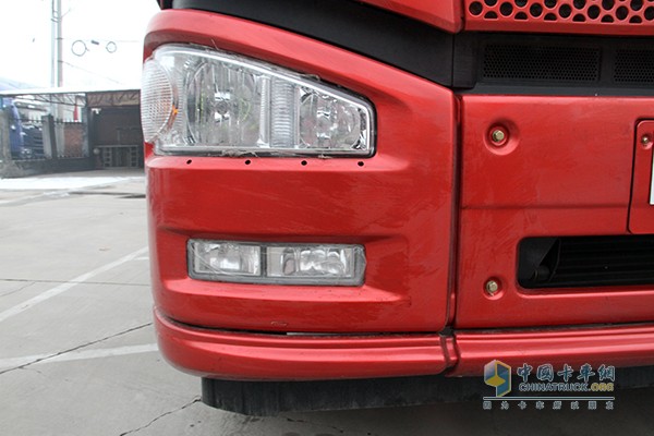 一汽解放 J6P 350馬力 8X4載貨車(chē)底盤(pán)