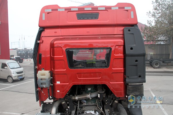 一汽解放 J6P 350馬力 8X4載貨車(chē)底盤(pán)
