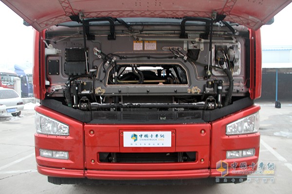 一汽解放 J6P 350馬力 8X4載貨車(chē)底盤(pán)