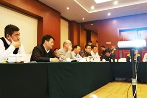 中國重汽聚焦運煤專線 讓利用戶