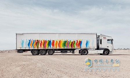 華麗的轉(zhuǎn)身——卡車變?yōu)橐苿?dòng)藝術(shù)畫廊