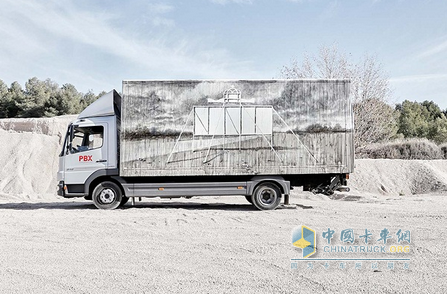 華麗的轉(zhuǎn)身——卡車變?yōu)橐苿?dòng)藝術(shù)畫廊