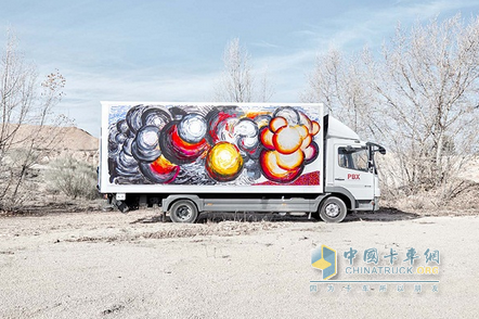 華麗的轉(zhuǎn)身——卡車變?yōu)橐苿?dòng)藝術(shù)畫廊