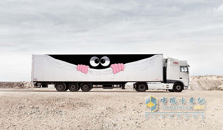 華麗的轉(zhuǎn)身——卡車變?yōu)橐苿?dòng)藝術(shù)畫廊