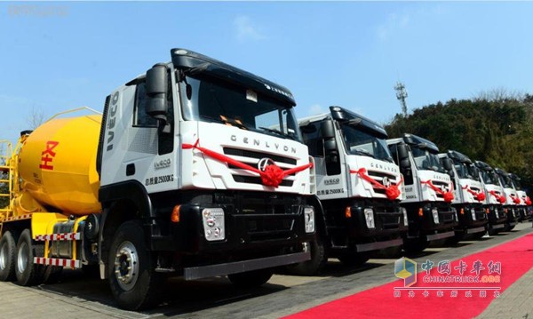 上汽依維柯紅巖 紅巖杰獅 攪拌車(chē)