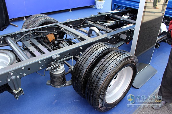 New Daily 170馬力 4x4 型號(hào)