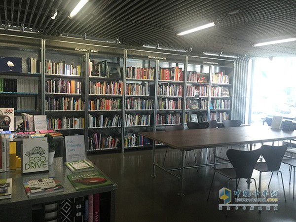 韓國(guó)現(xiàn)代圖書館