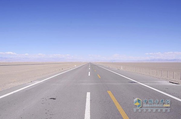 阿克塞實(shí)施七項(xiàng)公路項(xiàng)目，總投資達(dá)1.0432億元