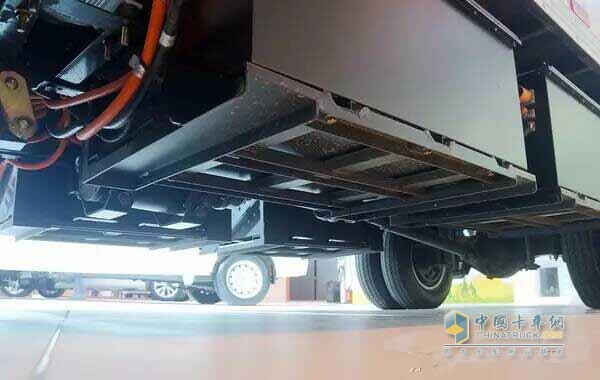 金杯騏運純電動廂式貨車