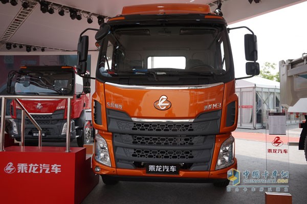 長頭卡車乘龍T7領銜，東風柳汽全新平臺產(chǎn)品集體亮相！
