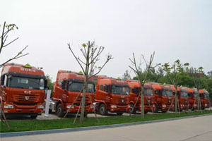 喜獲訂單25臺(tái) 聯(lián)合卡車(chē)黃驊推介會(huì)告捷
