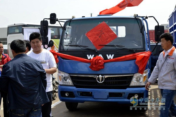 奧馳汽車(chē)鉅惠不打烊 首站鄭州火爆開(kāi)啟