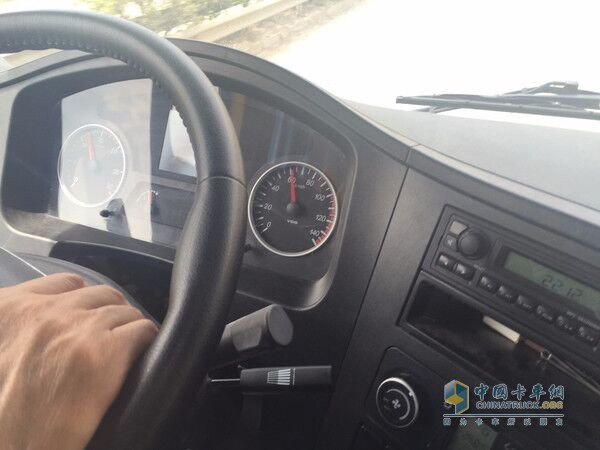 以60km/小時完成路試