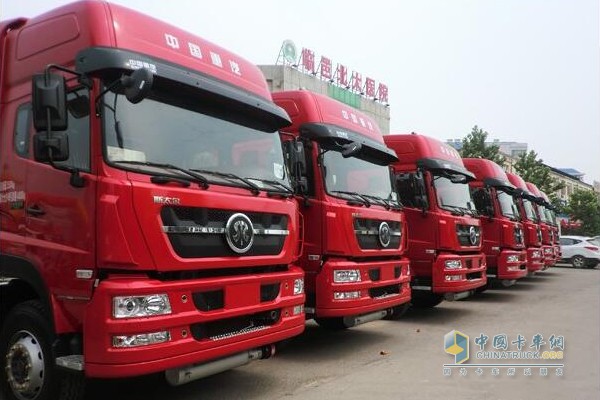 中國重汽斯太爾交車現(xiàn)場