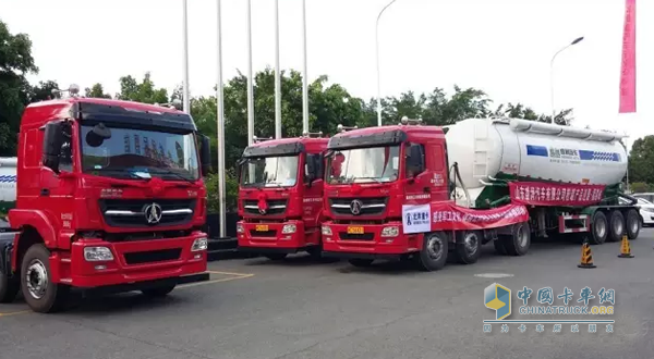 北奔重卡V3M牽引車體驗活動現(xiàn)場