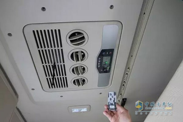 創(chuàng)虎6x2甩掛運(yùn)輸車(chē)