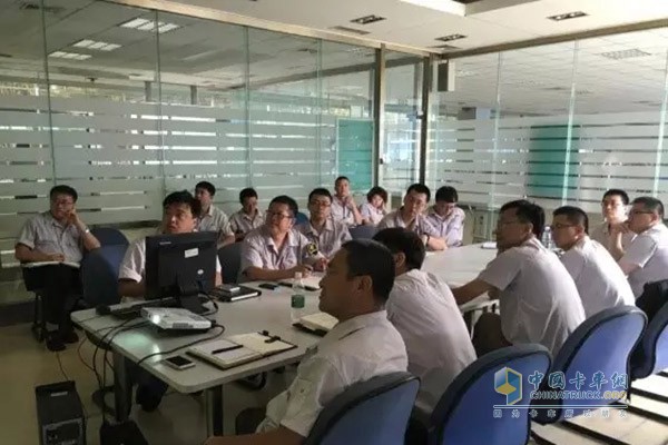 道依茨一汽大柴公司迎來解放公司工序?qū)徍?，召開工序?qū)徍耸状螘h