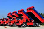 交車10臺(tái)簽單12臺(tái)！徐工環(huán)保渣土車閃耀濟(jì)寧