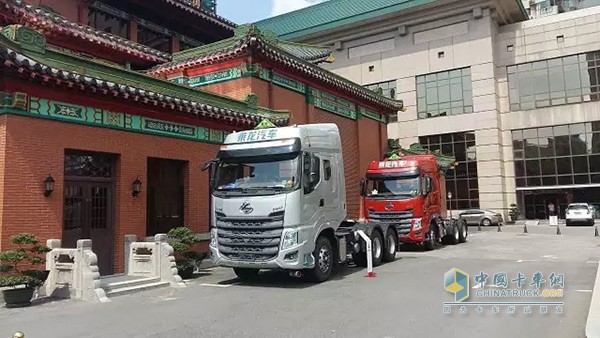 乘龍H7和乘龍T7具有安全、可靠、省油、高效、舒適五大特性