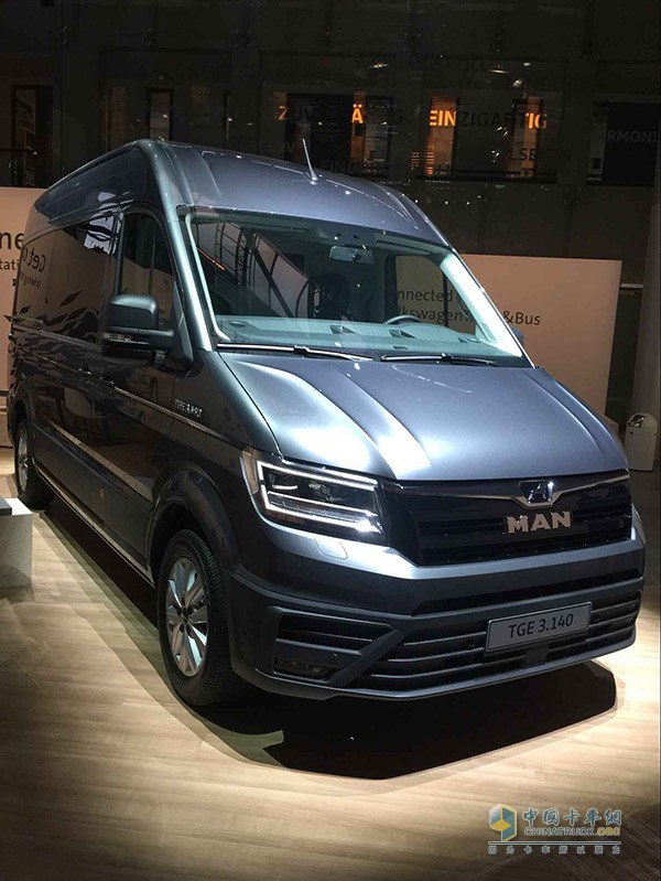 曼恩憑借旗下新款MAN TGE首次進(jìn)軍輕型貨車領(lǐng)域。