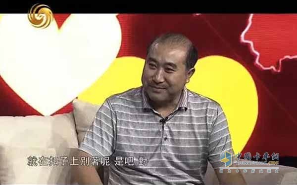 卡車司機出身、法律顧問王金伍