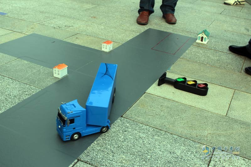 見證中國力量 2016年奔馳卡車FleetBoard?車手聯(lián)盟賽頒獎(jiǎng)