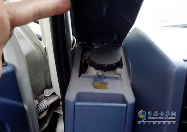 夏季雨水多，剎車系統(tǒng)常檢查剎車系統(tǒng)是每一輛車的重中之重，時刻關(guān)心著人們的生命，在進入秋季以后，車主更要經(jīng)常檢查。