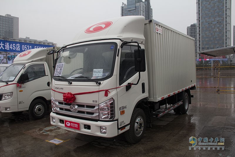 濟南卡車展輕卡秀 奧馳汽車、時代汽車展物流車型
