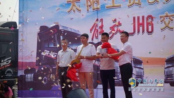 JH6?；愤\輸車東營大單交付