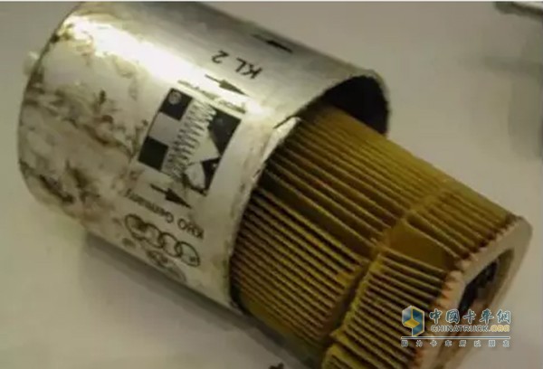 添加正規(guī)加油站符合標(biāo)號的燃油，按時更換燃油濾清器。