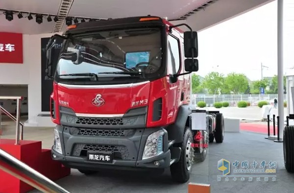 卡車的三檢四查我們聽得多了，但是具體有哪些你清楚嗎?卡車日常的三檢四查決不能含糊，若是偷懶應付，危害的不僅是卡車的使用壽命，還直接關系司機的自身安全。