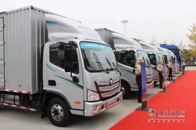 福田超級卡車陣營：歐馬可S3超級卡車、歐曼EST超級卡車