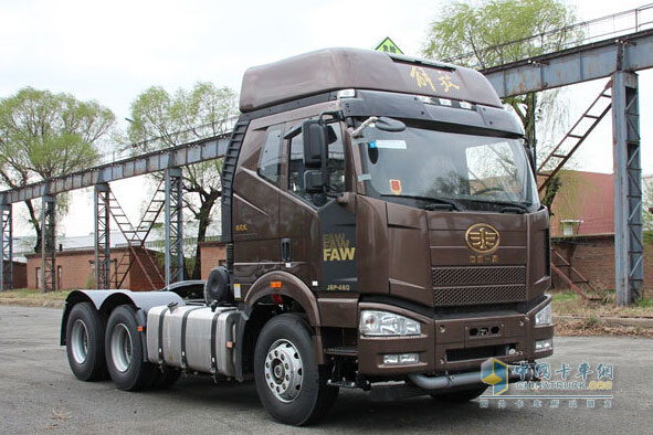 解放J6領航版危化品牽引車