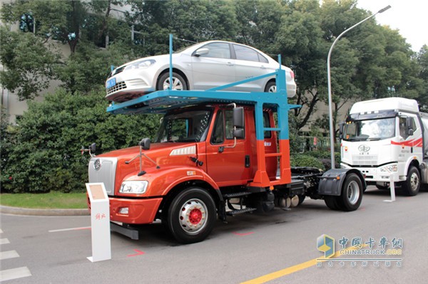 安捷長(zhǎng)頭牽引車(chē)轎運(yùn)車(chē)