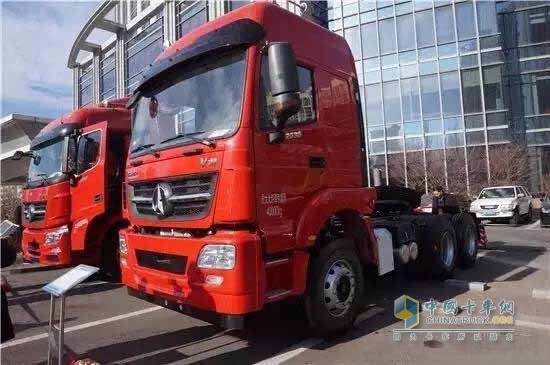 北奔V3MT輕量化牽引車(chē)