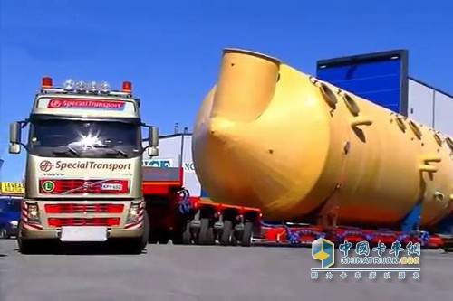 巨無霸半掛車