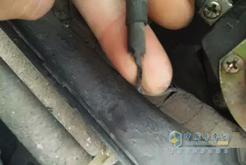 電源盒電源總開(kāi)關(guān)搭鐵線虛接