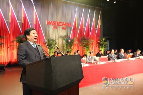 十二屆全國(guó)人大代表、濰柴集團(tuán)董事長(zhǎng)譚旭光