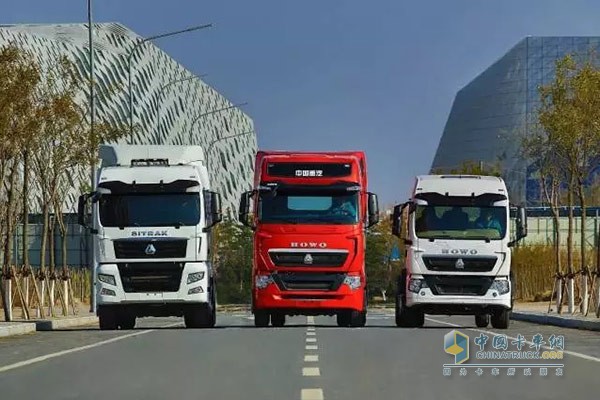 顛覆傳統(tǒng)、超越極限、行業(yè)首創(chuàng)的“不停車”服務模式在中國重汽啟動