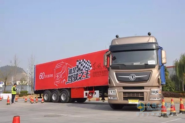 東風天龍比賽用車