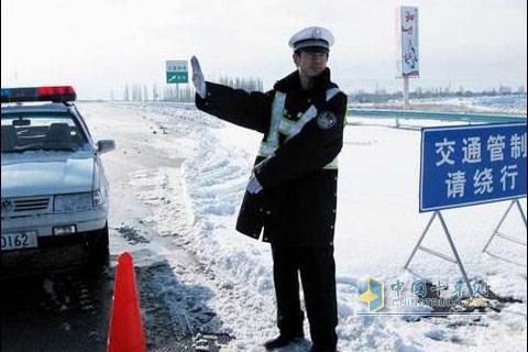 國道109線昆侖山地區(qū)因大雪將實(shí)施交通管制