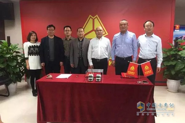 新疆叮叮匯眾購(gòu)買500臺(tái)重汽豪沃系列車輛
