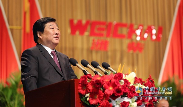 山東重工集團(tuán)董事長(zhǎng)、濰柴動(dòng)力董事長(zhǎng)兼首席執(zhí)行官譚旭光