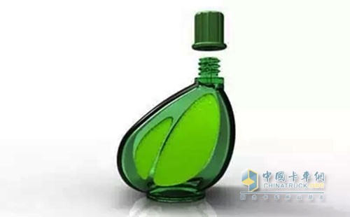 風(fēng)油精，可謂是我們中國卡車司機(jī)出門在外，提神醒腦，趕走春困的黑科技。當(dāng)你開著卡車卻昏昏欲睡的時(shí)刻，不妨可以在鼻子下面抹點(diǎn)風(fēng)油精，那酸爽，讓你立馬精神抖擻!