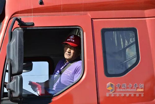 作為一名卡車司機，你以為有著好的駕駛技術就合格了嗎?不，會這么想的肯定是新上路的卡車司機!因為，想要成為一名好的卡車司機，還必須具備以下七大技能!