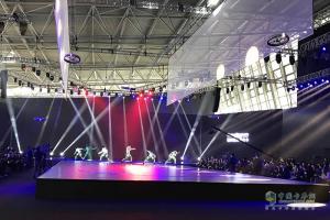 歐曼EST超級卡車登陸上海灘