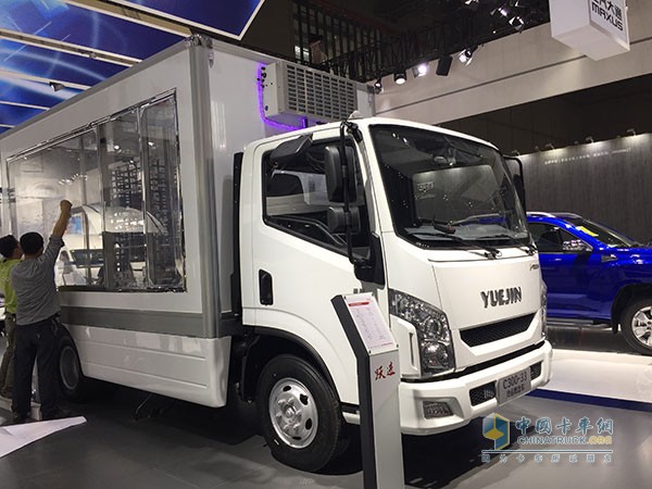 躍進(jìn)C300-33“三溫概念車”