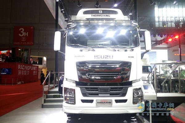 慶鈴五十鈴GIGA巨咖冷藏車(chē)