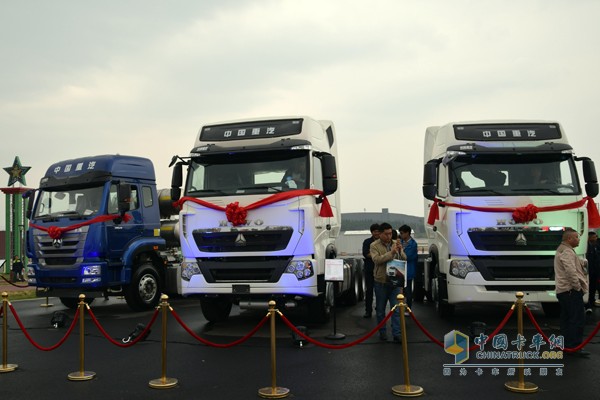 多快好省、贏領干線”活動現場展車