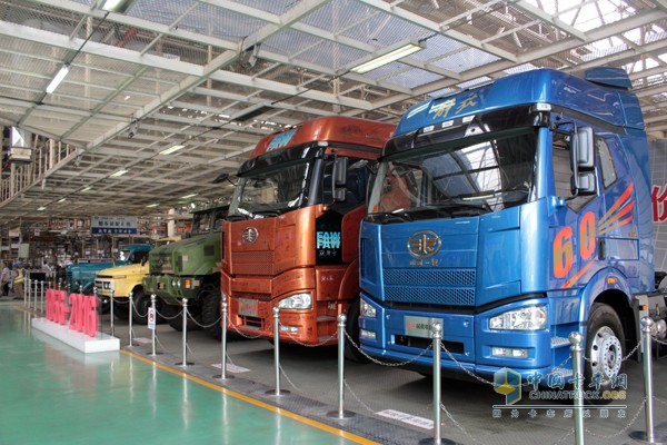 解放卡車一路走來(lái)即是中國(guó)汽車工業(yè)發(fā)展見(jiàn)證
